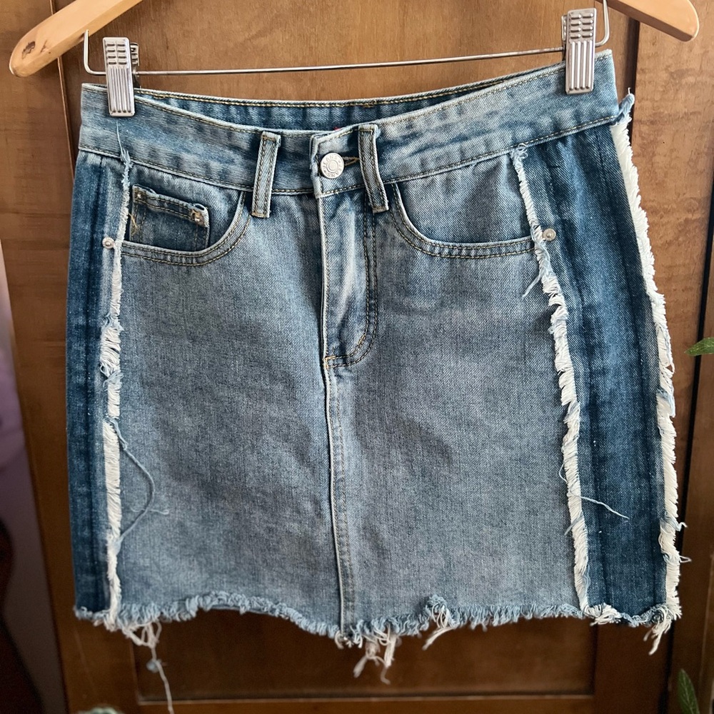 Chelsea & Violet Blue Frayed Denim Mini Skirt